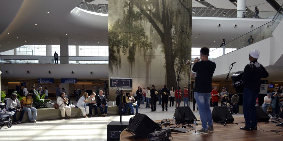 Flymsy flymsy - Louis Armstrong New Orleans International Airport